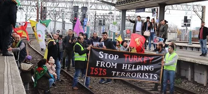 Χάος στην Βρετανία λόγω διαδηλώσεων από Κούρδους!-Δείτε φωτογραφίες